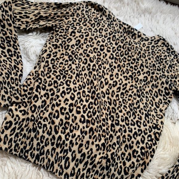 ☆ Leopard button down jacket - Picture 2 of 3